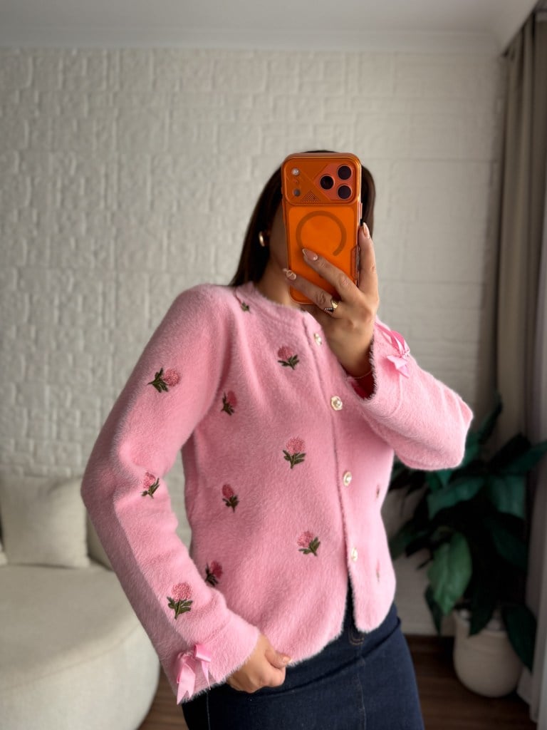 Pembe Çiçek Nakışlı İnci Düğmeli Yumoş Hırka