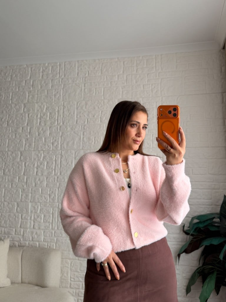 Pembe Gold Düğmeli Yumoş Triko Hırka