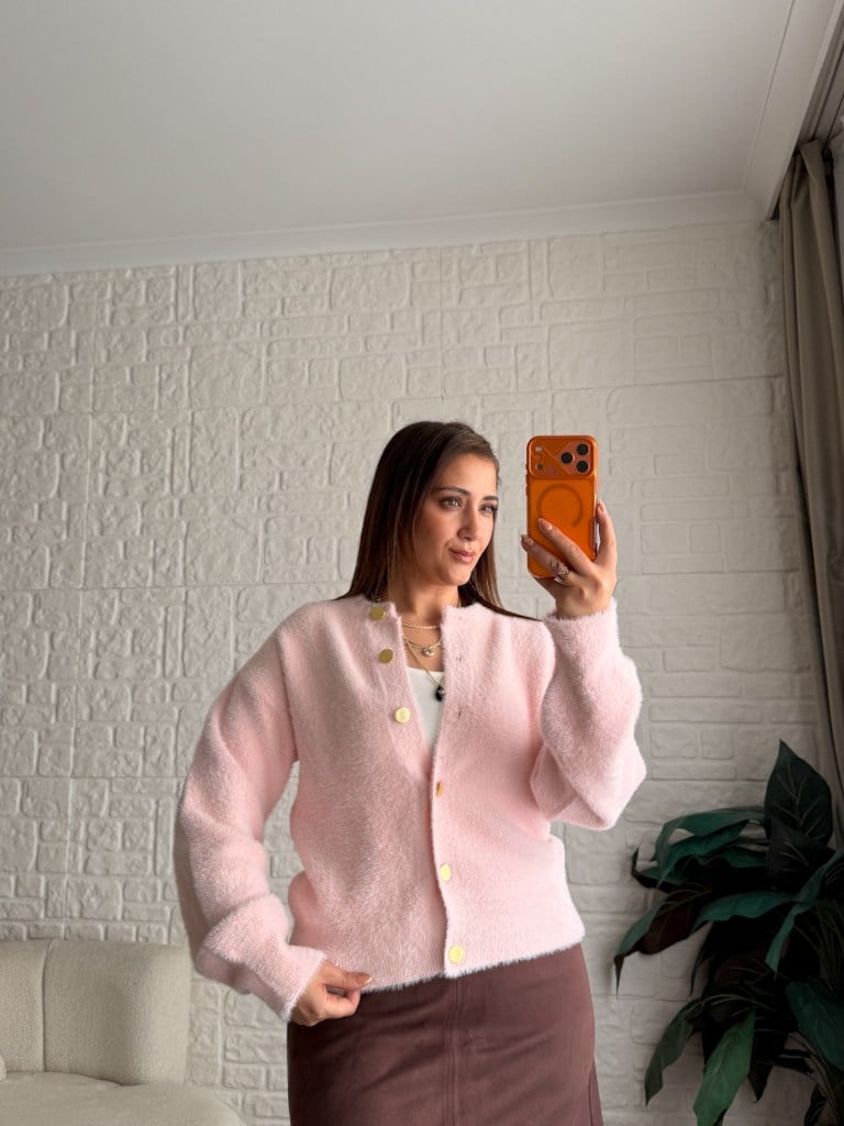 Pembe Gold Düğmeli Yumoş Triko Hırka