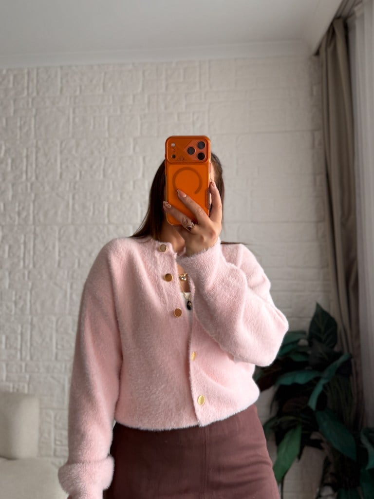 Pembe Gold Düğmeli Yumoş Triko Hırka