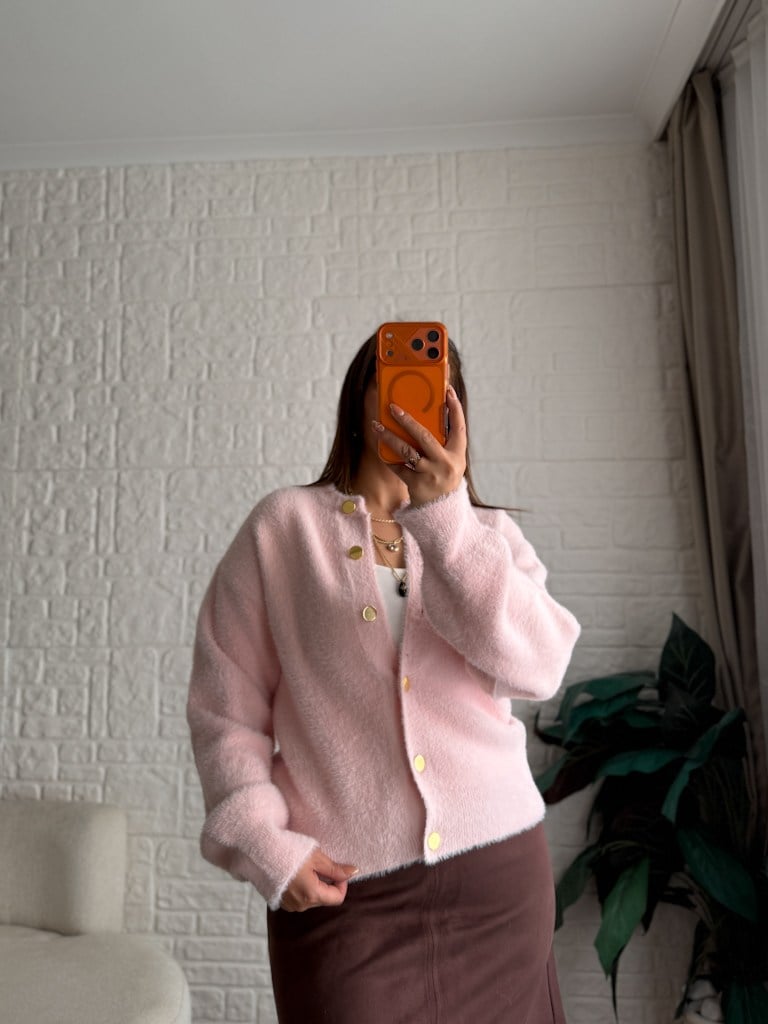 Pembe Gold Düğmeli Yumoş Triko Hırka