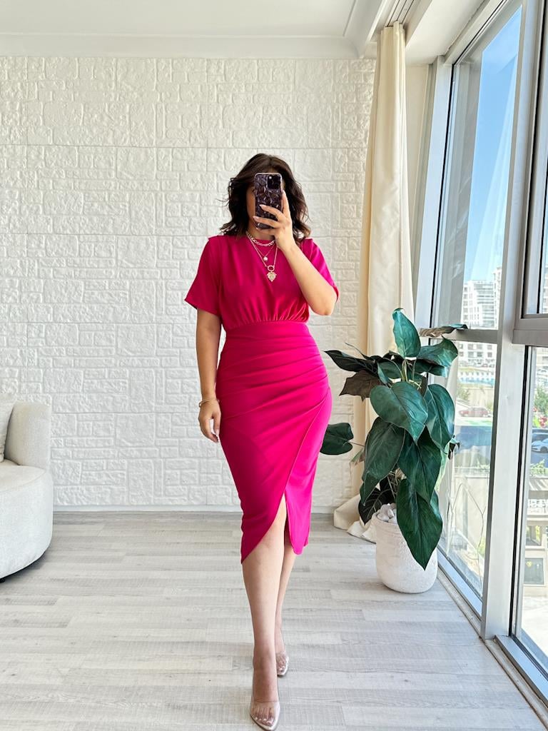 Pembe Omuz Drapeli Likralı Elbise