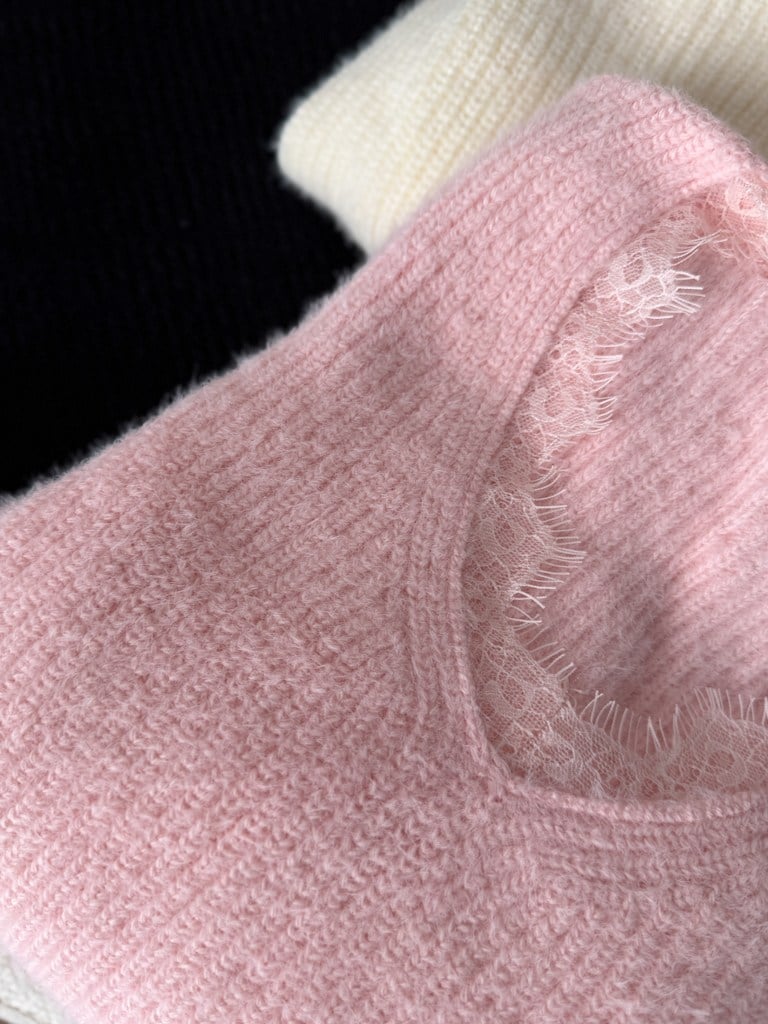 Pembe V Yaka Dantelli Triko Kazak