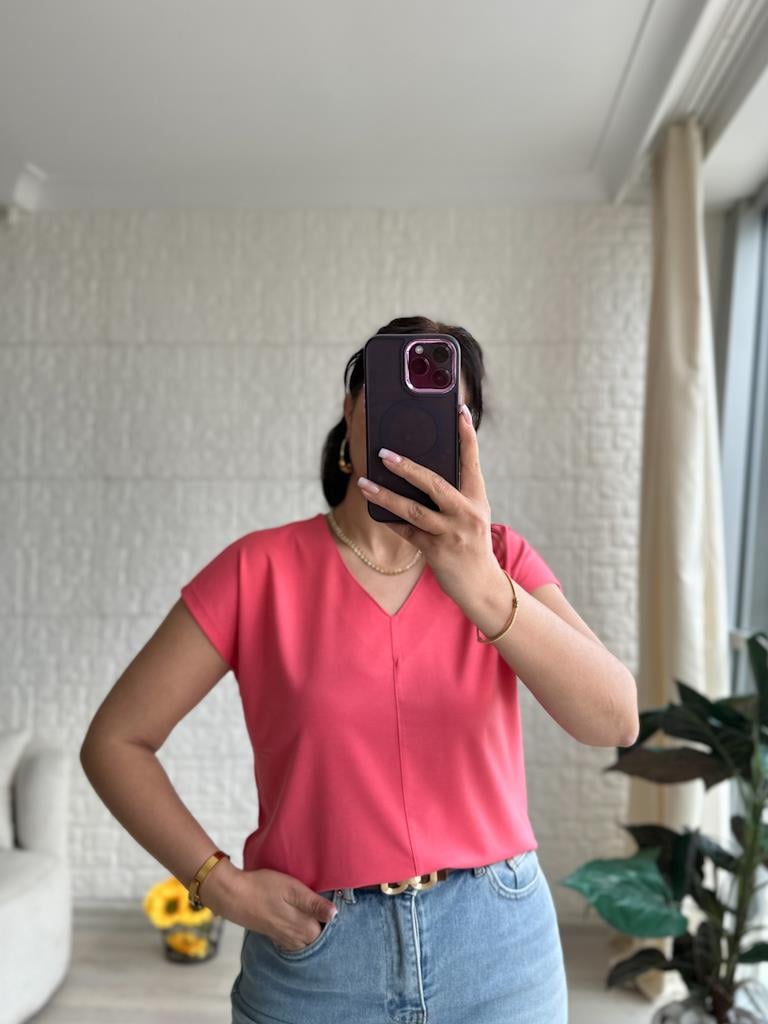 Premium Seri Relaxed Fit V Yaka Basic Tişört Pembe