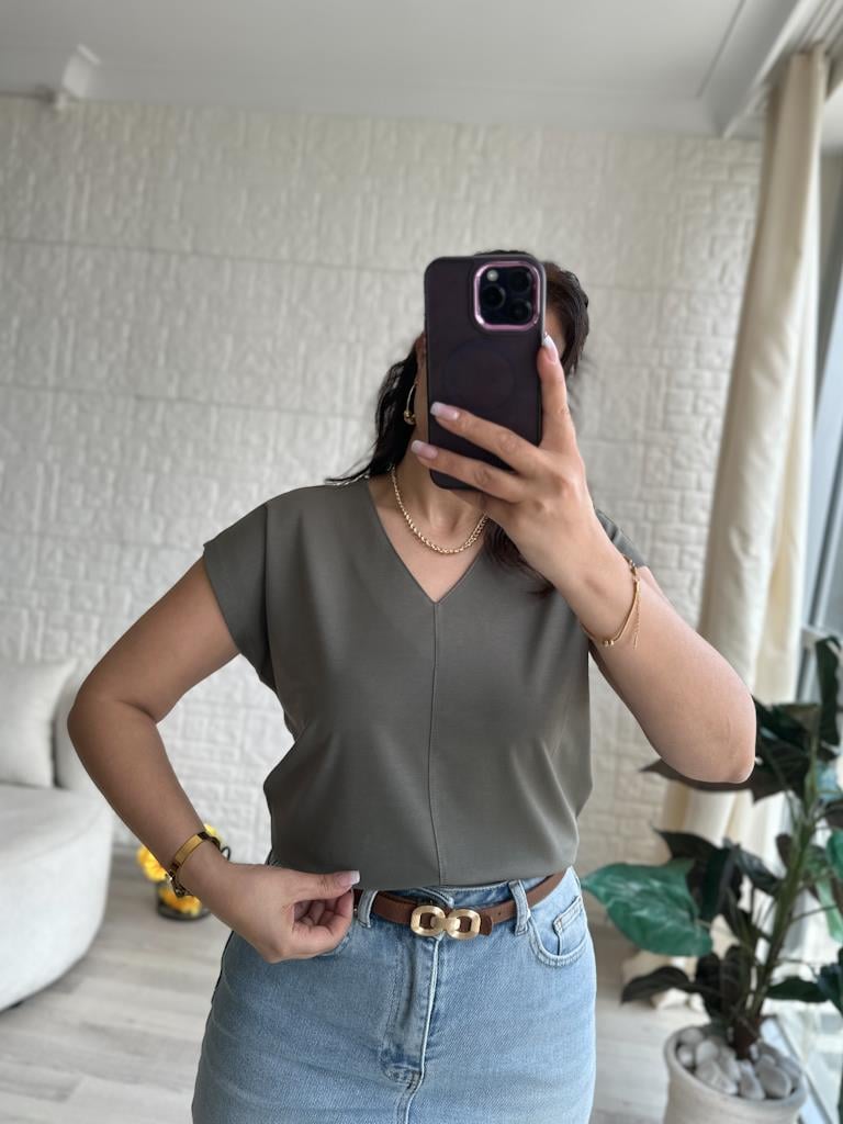 Premium Seri Relaxed Fit V Yaka Basic Tişört Haki Yeşil