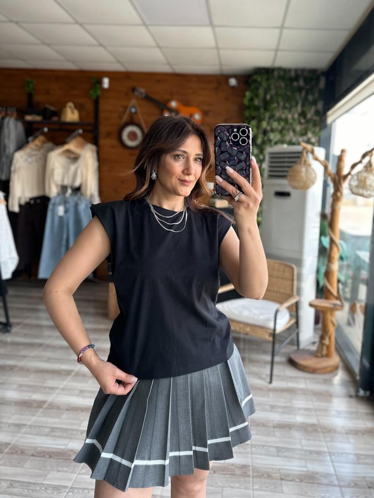 Quzu Vatkalı Kolsuz Basic Tişört Siyah