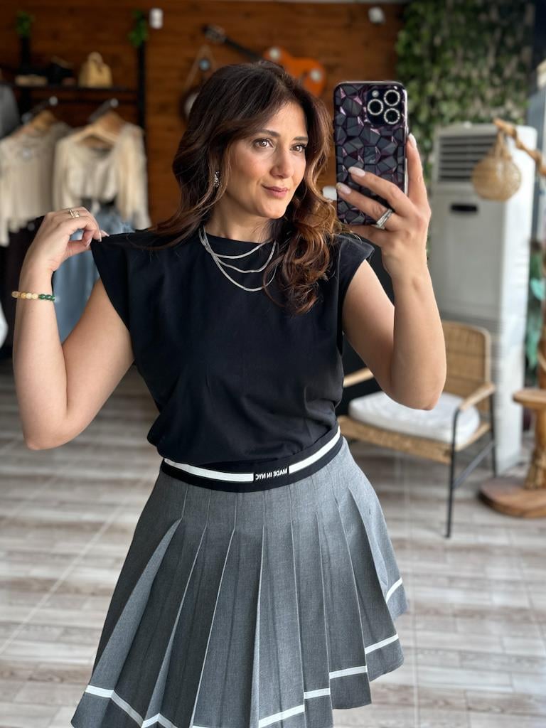 Quzu Vatkalı Kolsuz Basic Tişört Siyah