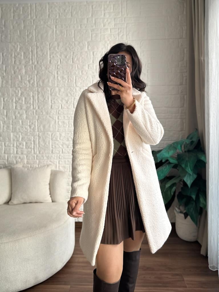 Rahat Kalıp Kaşe Pelüş Astarlı Kaban Ekru