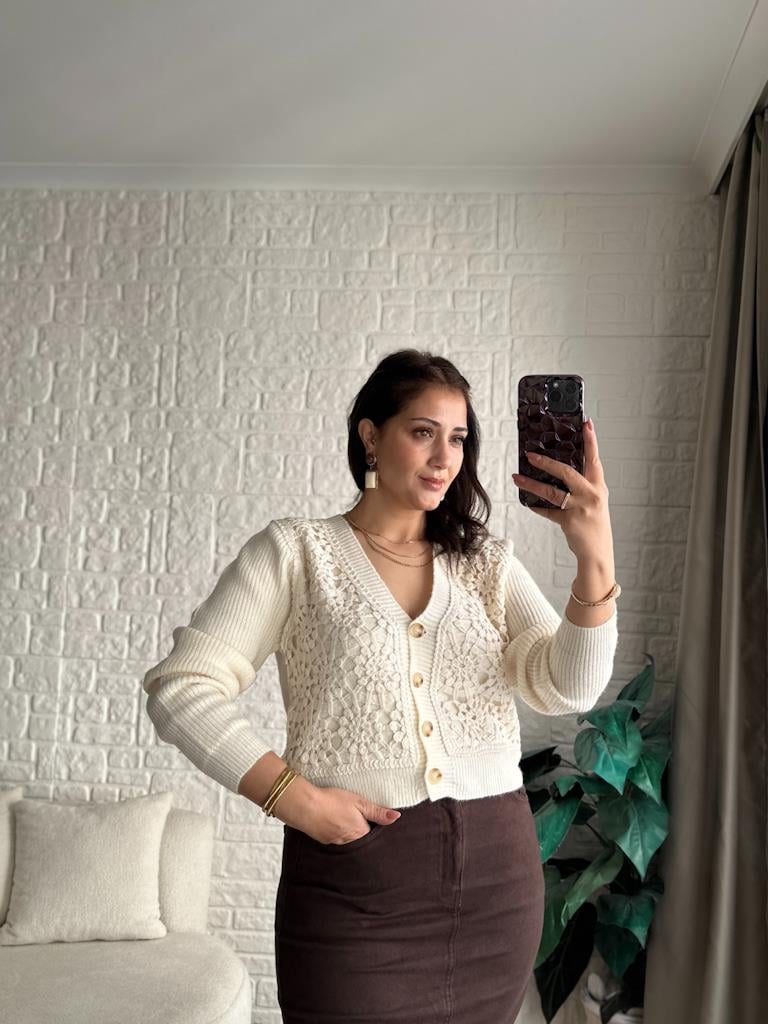 Robin Önü Dantel Örme Hırka