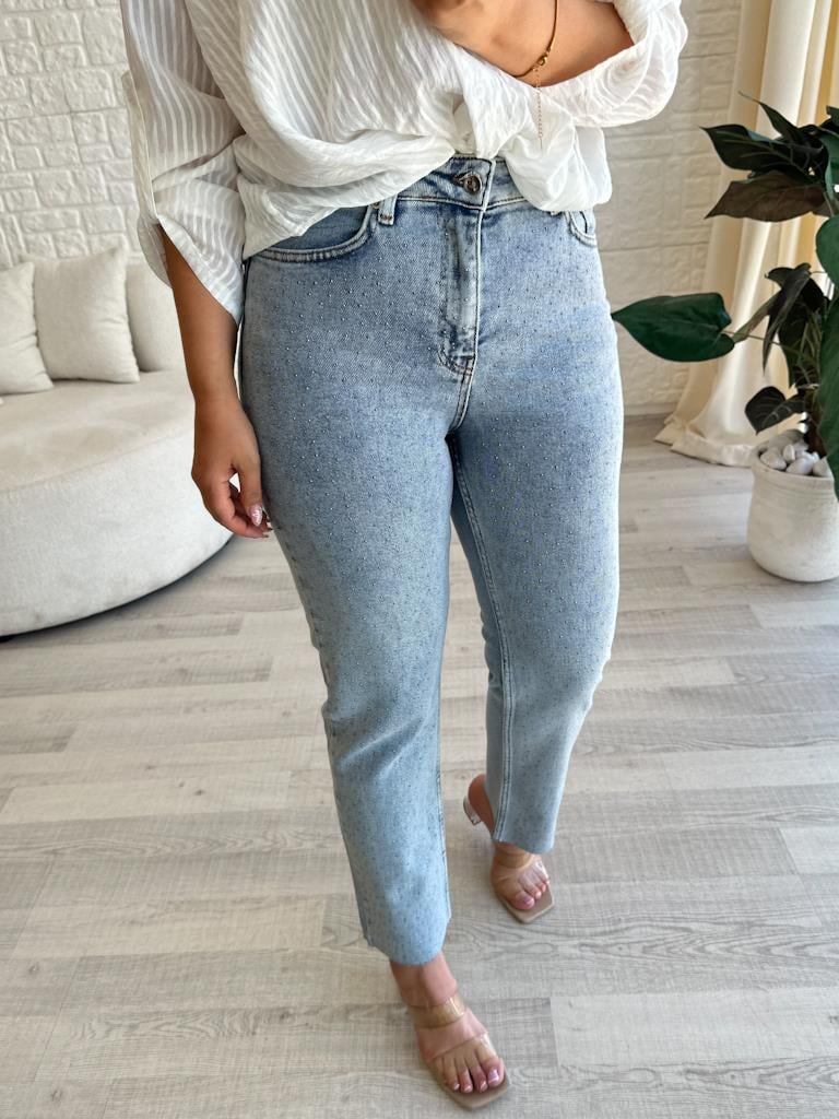 Serpme Taş Detay Mom Fit Kar Yıkama Jean