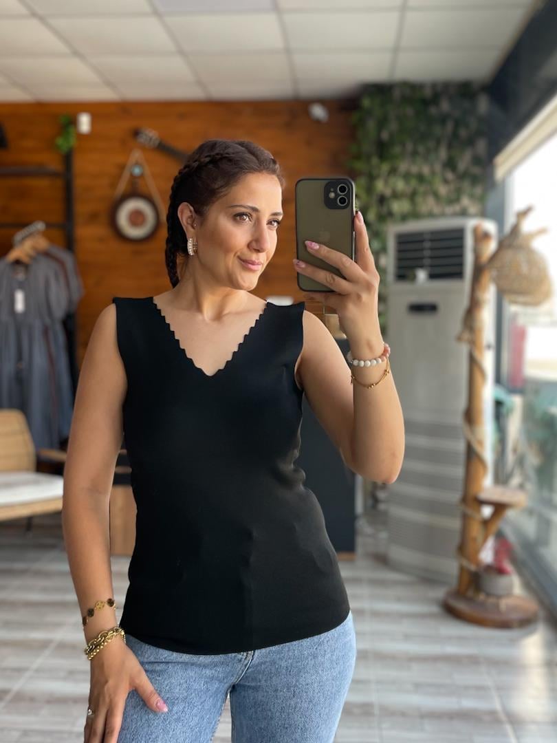 Siyah Büyük Beden Merdiven Yaka Bluz