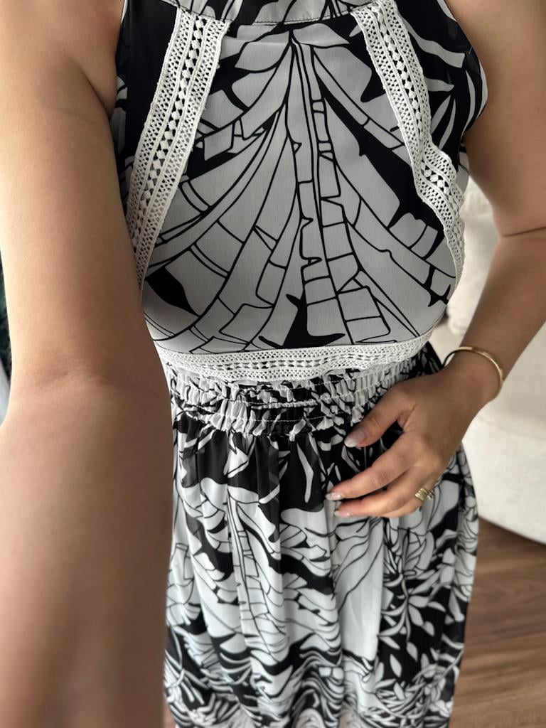 Siyah Desenli Halter Yaka Şifon Elbise