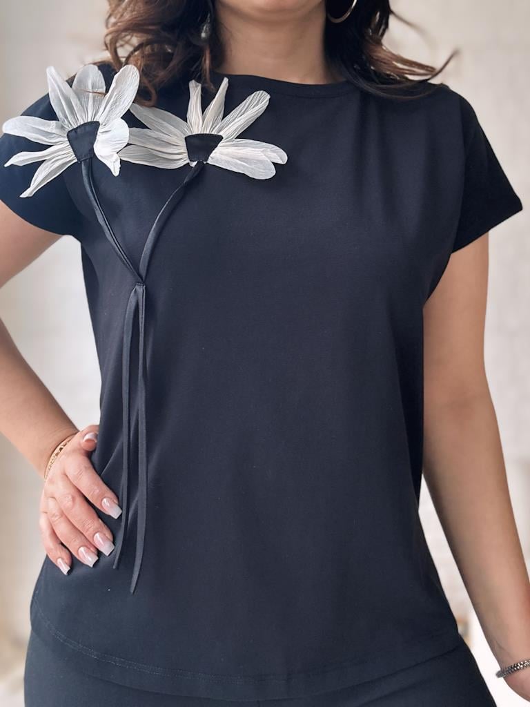 Siyah Lüks Kalite Çiçek Detaylı Basic Bluz