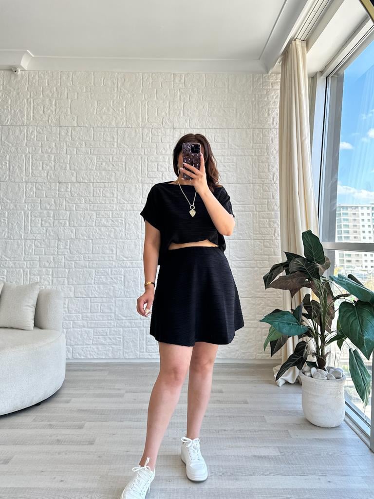 Siyah Mini Etekli Örme Takım