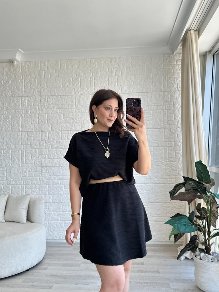 Siyah Mini Etekli Örme Takım