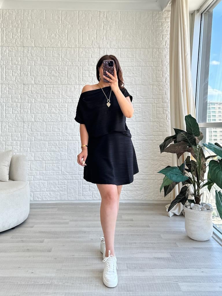 Siyah Mini Etekli Örme Takım