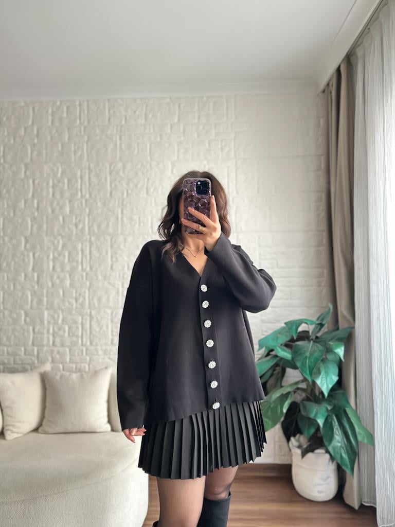 Taş Düğmeli Oversize Hırka Siyah