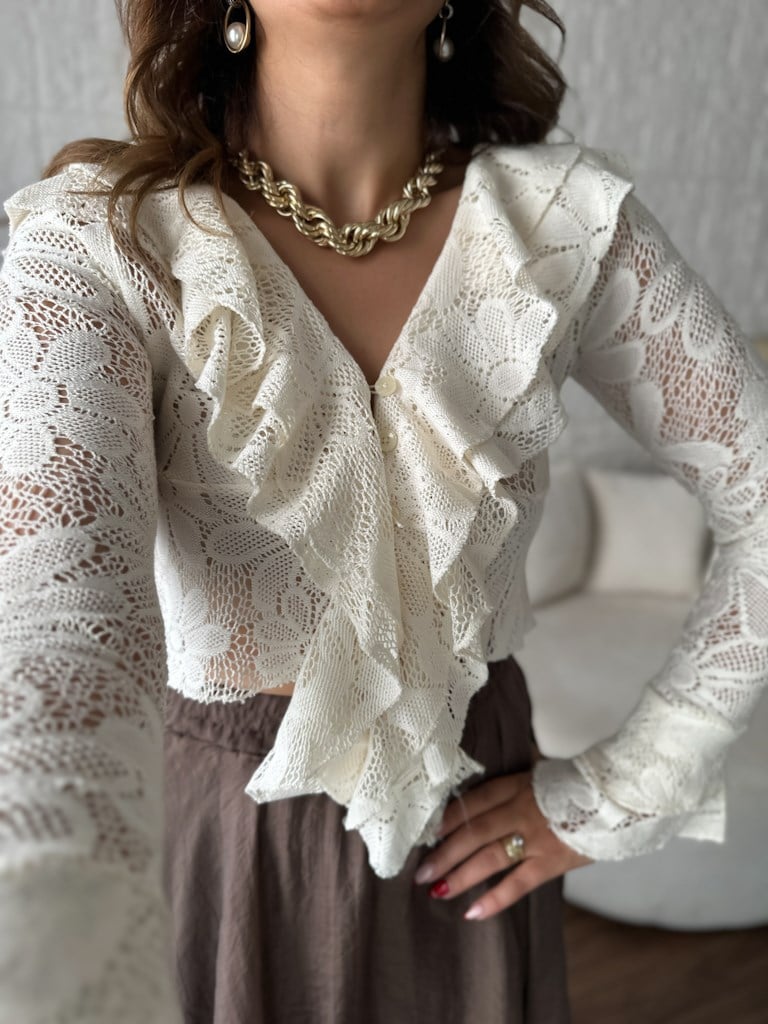 Taş Renk V Yaka Fırfırlı Vintage Model Bluz