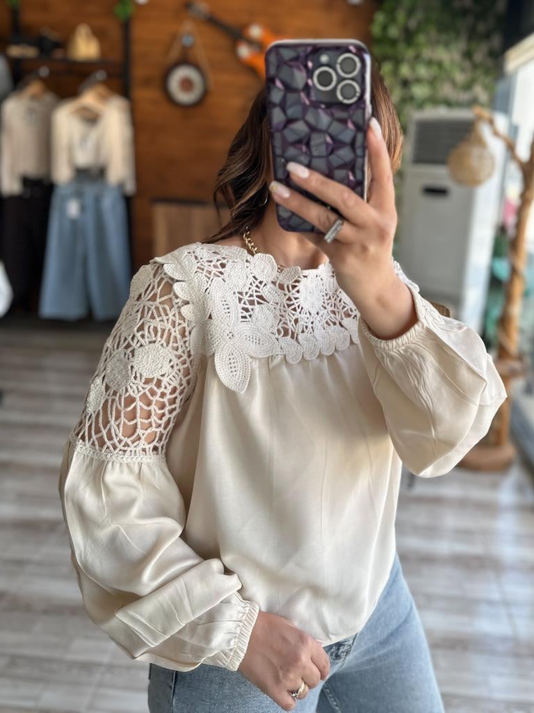 Tasarım Bej Üst Dantelli Bluz