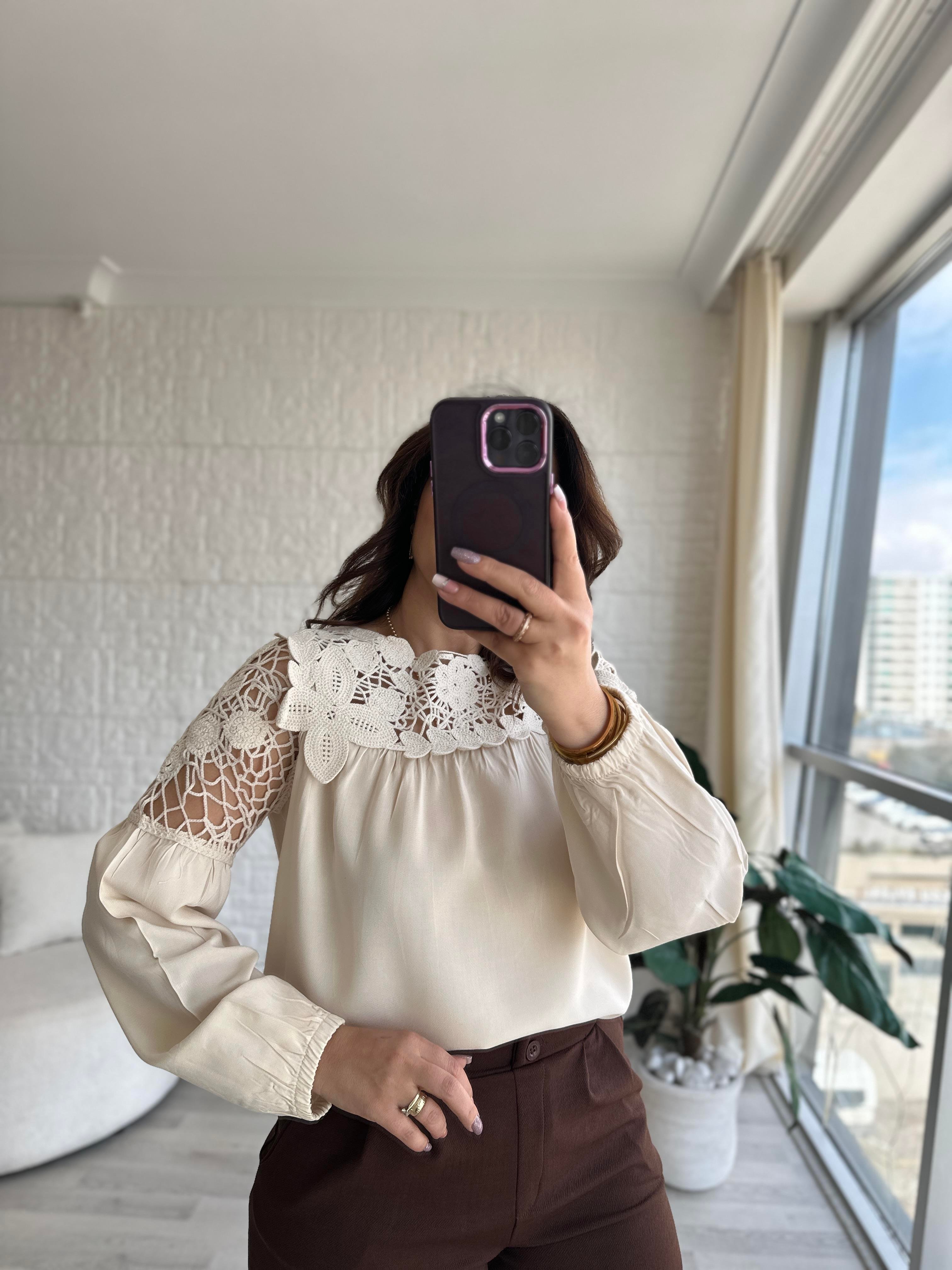 Tasarım Bej Üst Dantelli Bluz