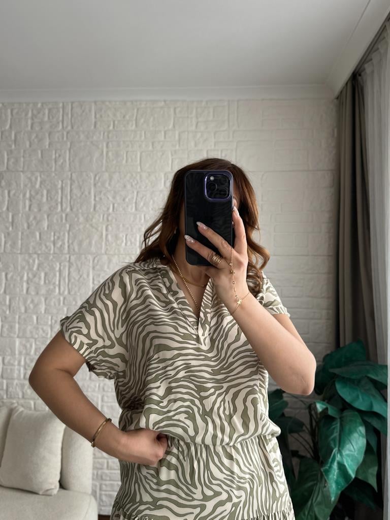 Yeşil Bej Zebra Desen Etek Bluz Viskon Takım