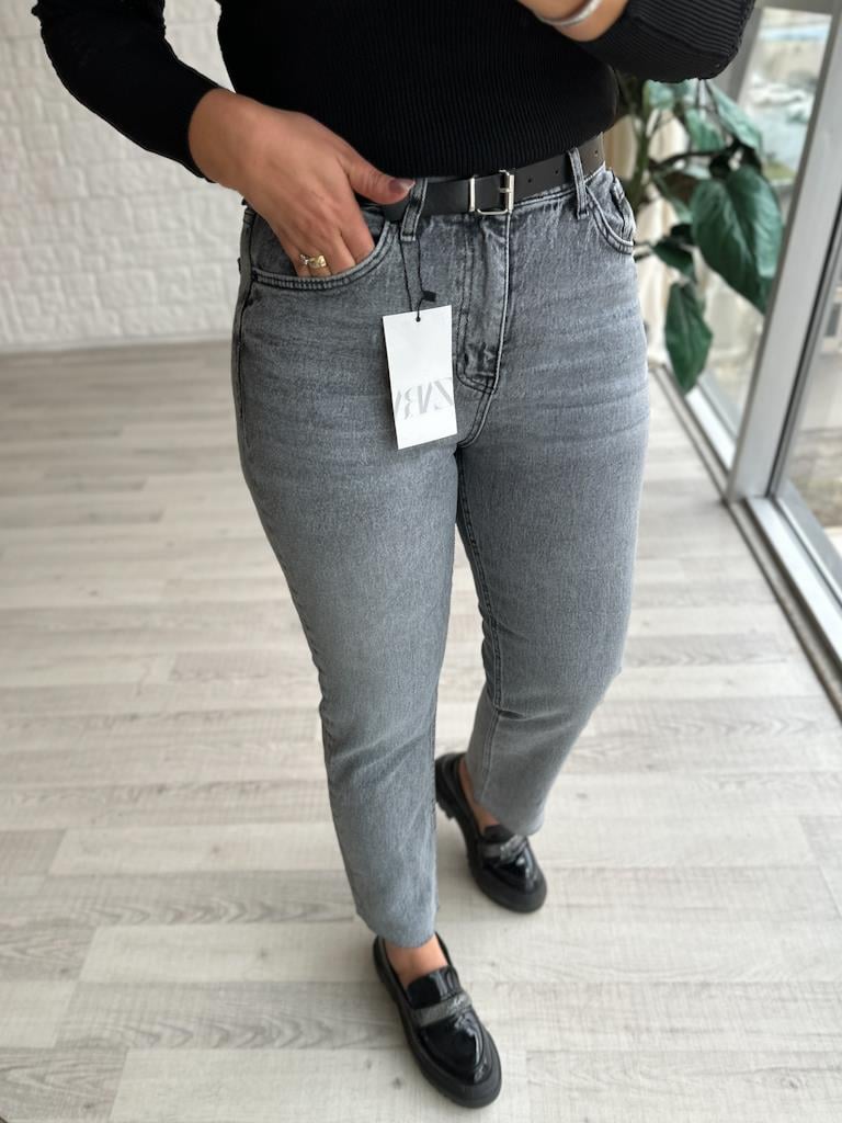 ZR Gri Kesik Paça Mom Jean
