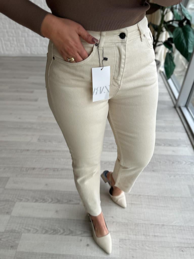ZR Krem Kesik Paça Mom Jean