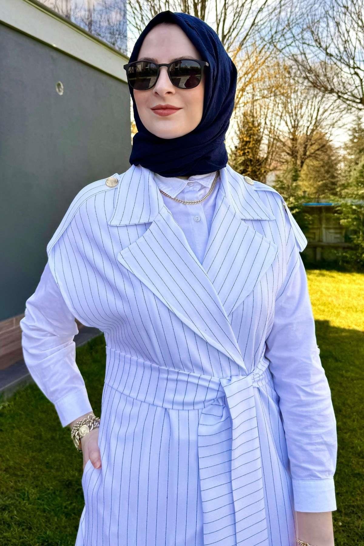 Apoletli Siyah Yelek | Rabia Şamlı | Tesettür Giyim, Elbise ve Kadın Giyim Modası