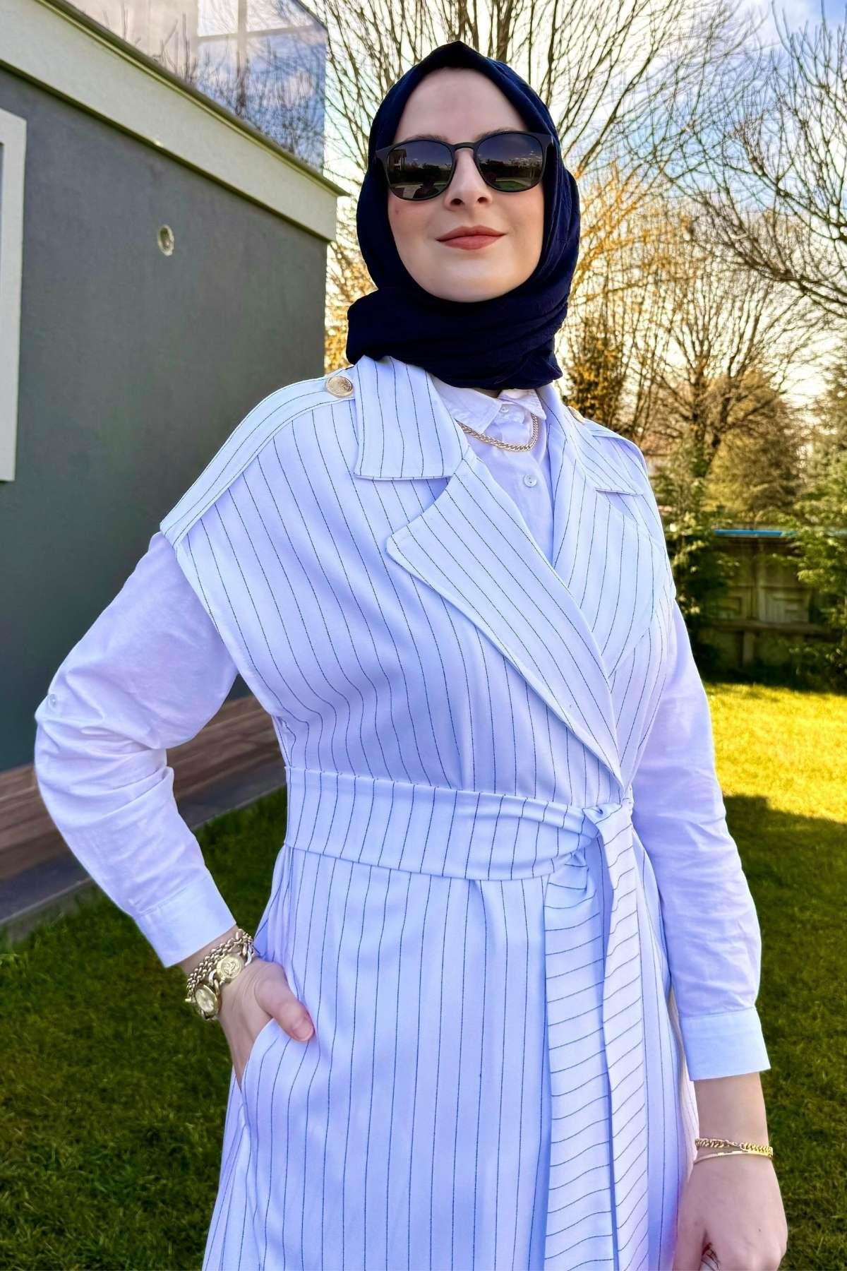 Apoletli Siyah Yelek | Rabia Şamlı | Tesettür Giyim, Elbise ve Kadın Giyim Modası