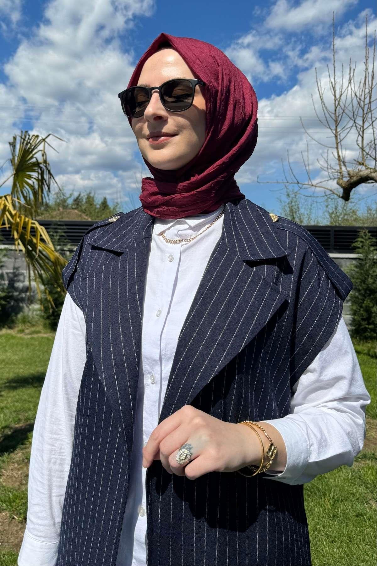 Apoletli Siyah Yelek | Rabia Şamlı | Tesettür Giyim, Elbise ve Kadın Giyim Modası