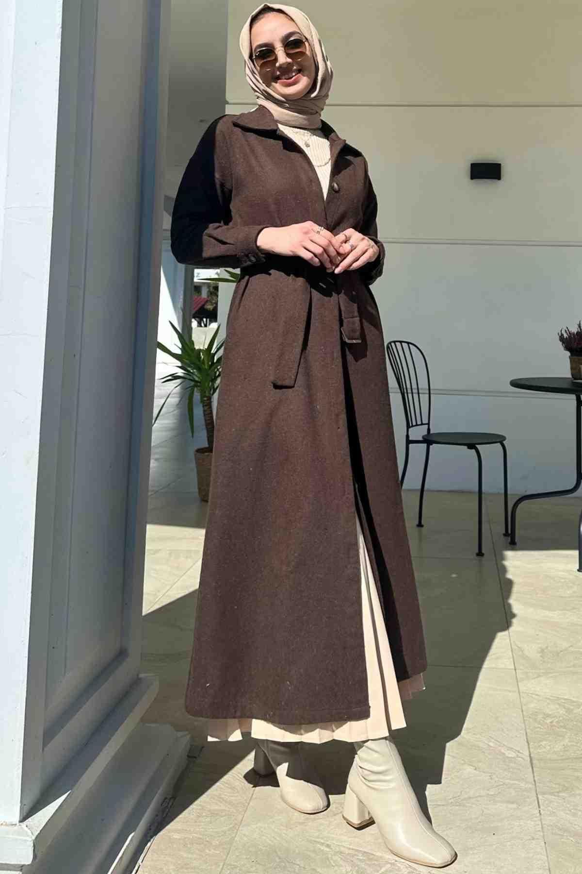 Asmin Kaşe Kap Kahve | Rabia Şamlı | Tesettür Elbise ve Kadın Giyim Modası