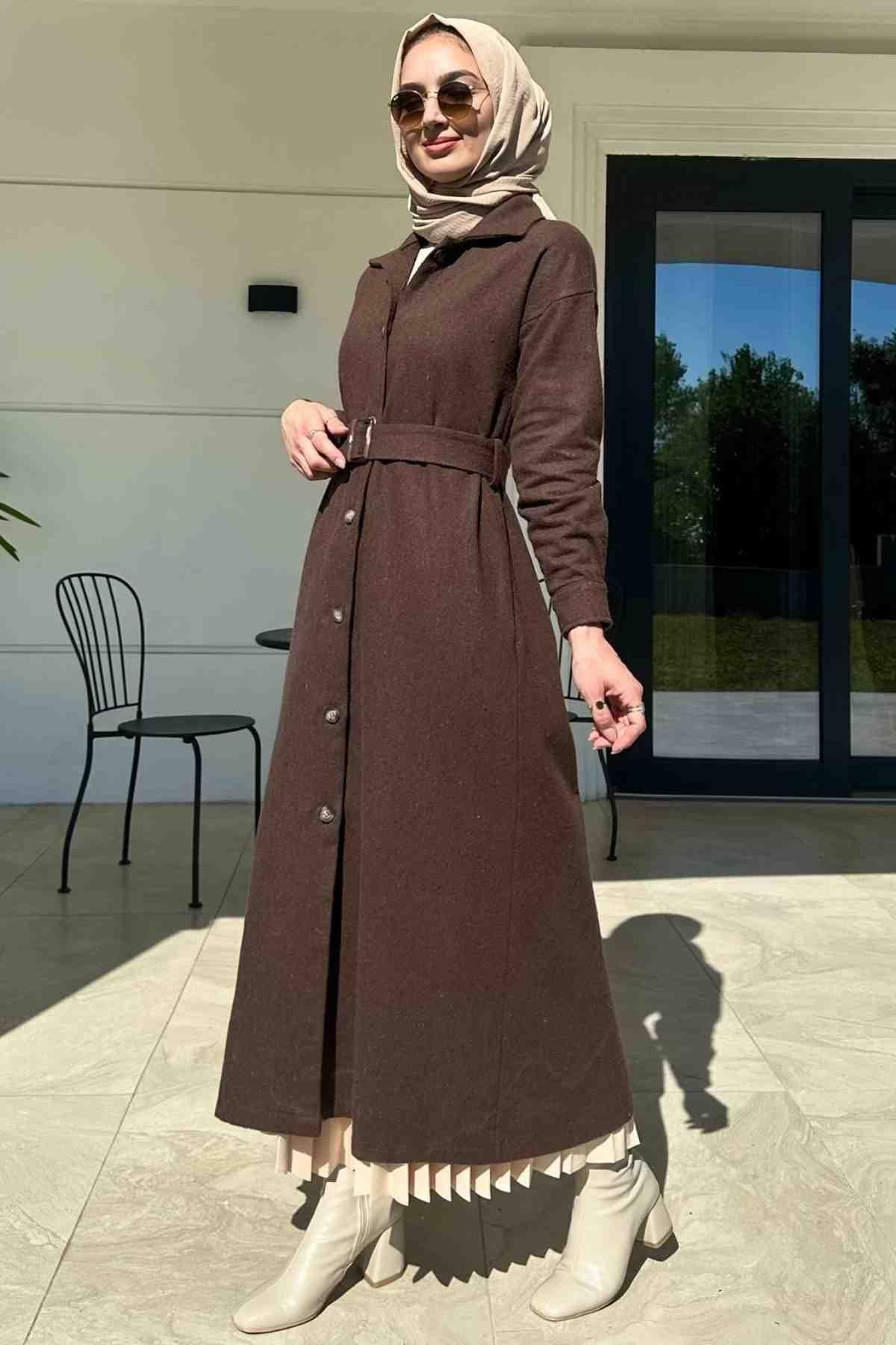 Asmin Kaşe Kap Kahve | Rabia Şamlı | Tesettür Elbise ve Kadın Giyim Modası
