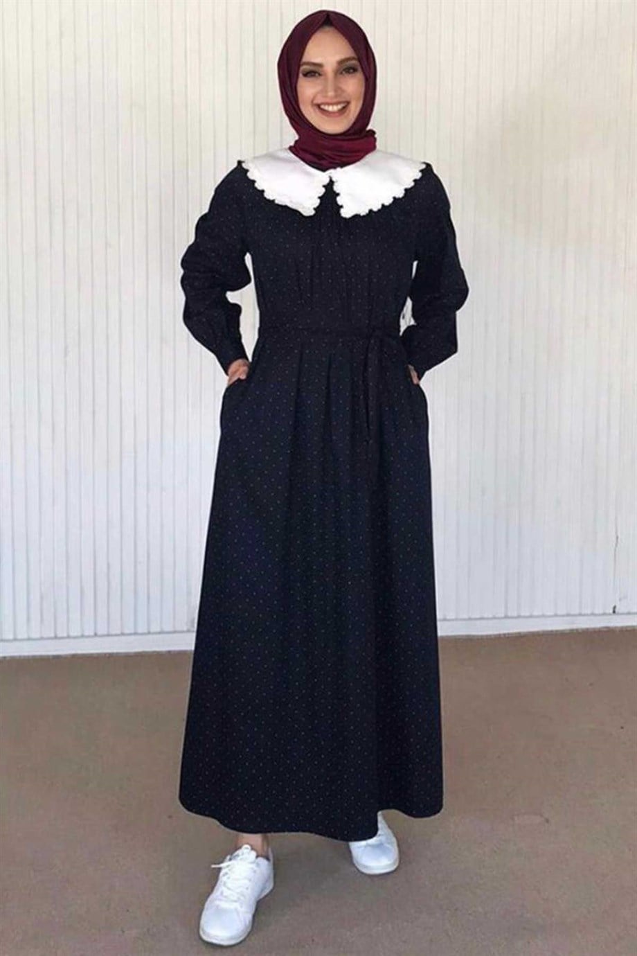 Beyaz Yakalı Puantiyeli Elbise