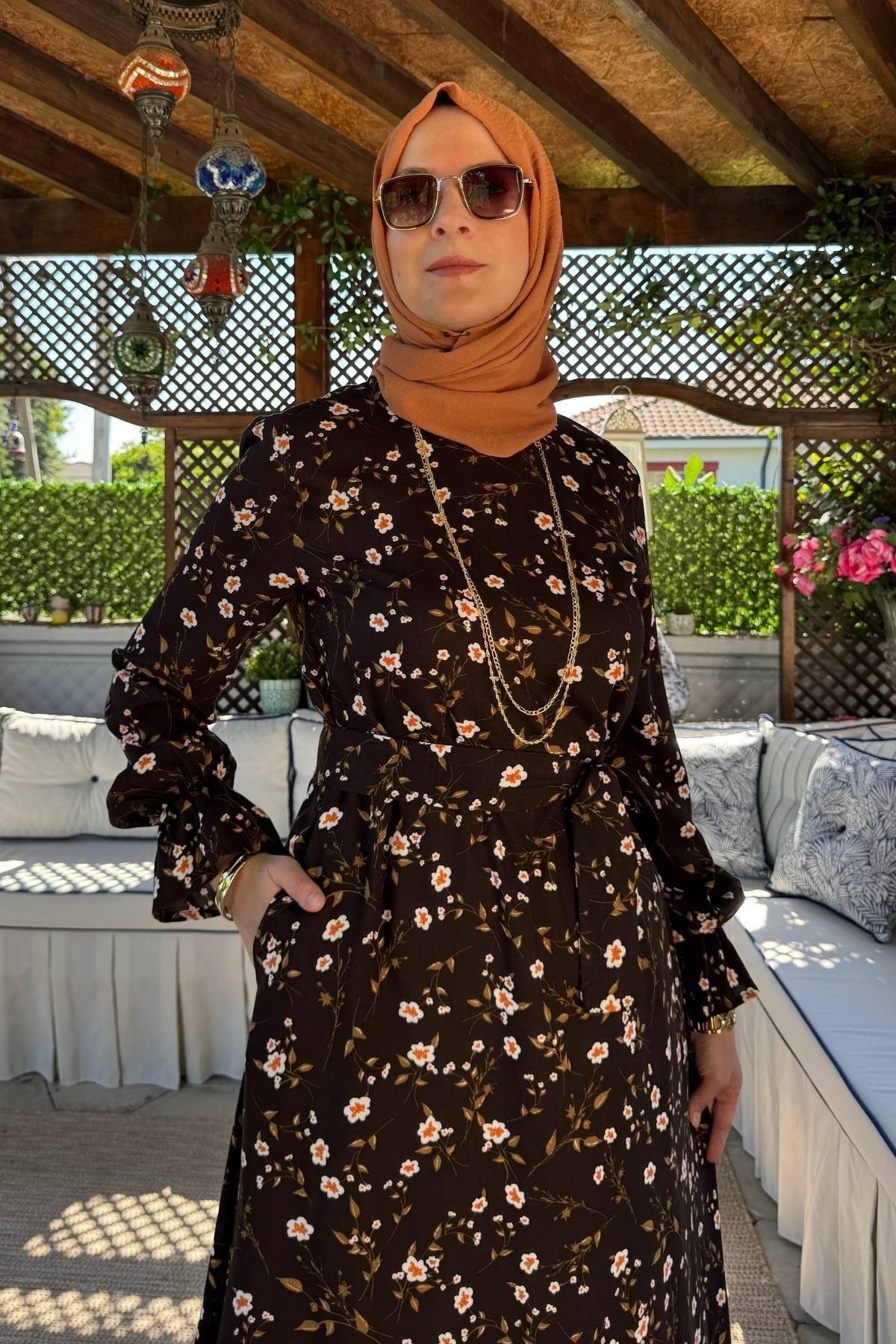 Mine Elbise Turuncu Çiçekli Siyah | Rabia Şamlı | Tesettür Giyim, Elbise ve Kadın Giyim Modası