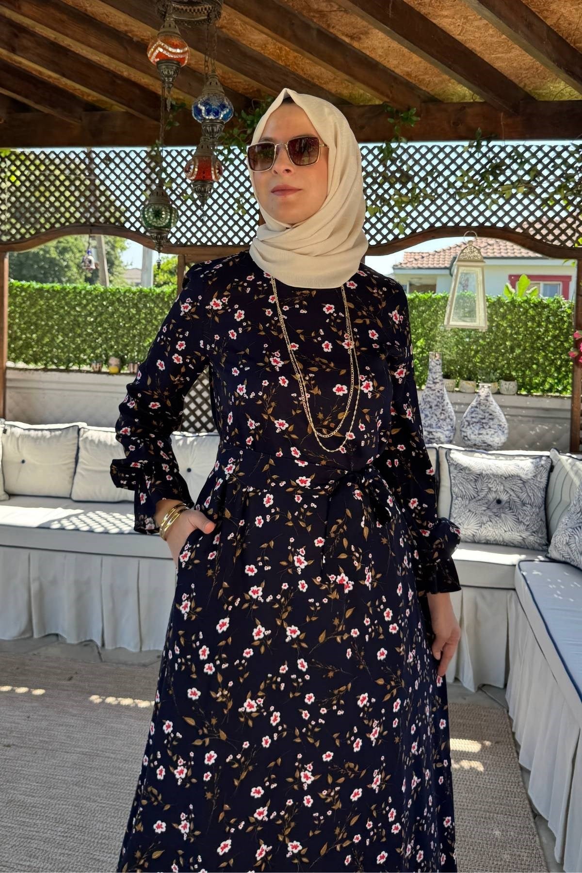 Mine Elbise Turuncu Çiçekli Siyah | Rabia Şamlı | Tesettür Giyim, Elbise ve Kadın Giyim Modası