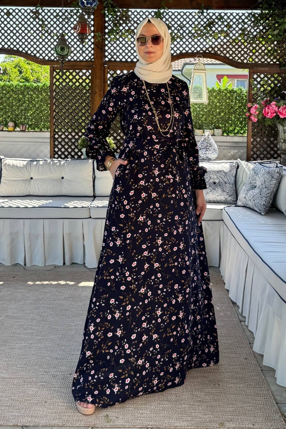 Mine Elbise Turuncu Çiçekli Siyah | Rabia Şamlı | Tesettür Giyim, Elbise ve Kadın Giyim Modası
