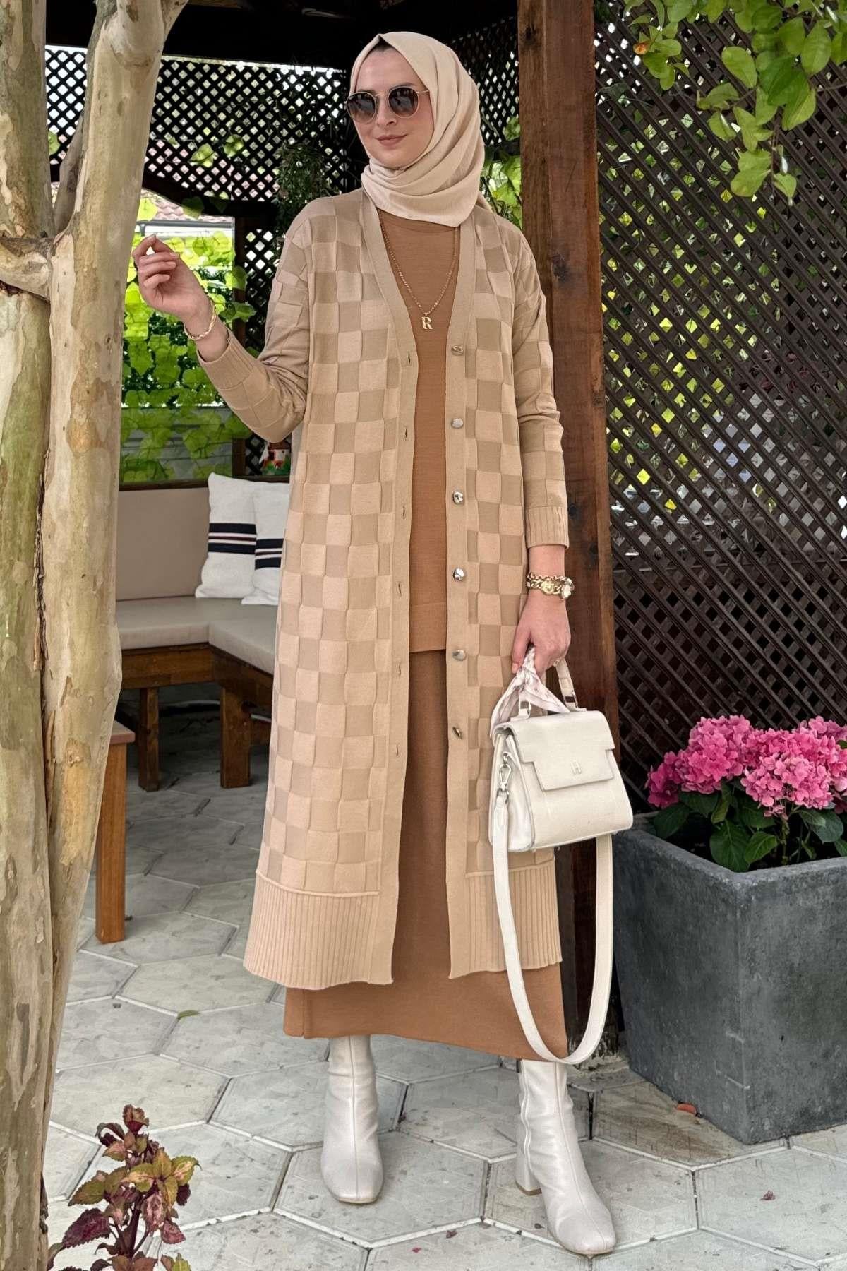 Dama Desenli Gri Triko Hırka | Rabia Şamlı | Tesettür Giyim, Elbise ve Kadın Giyim Modası