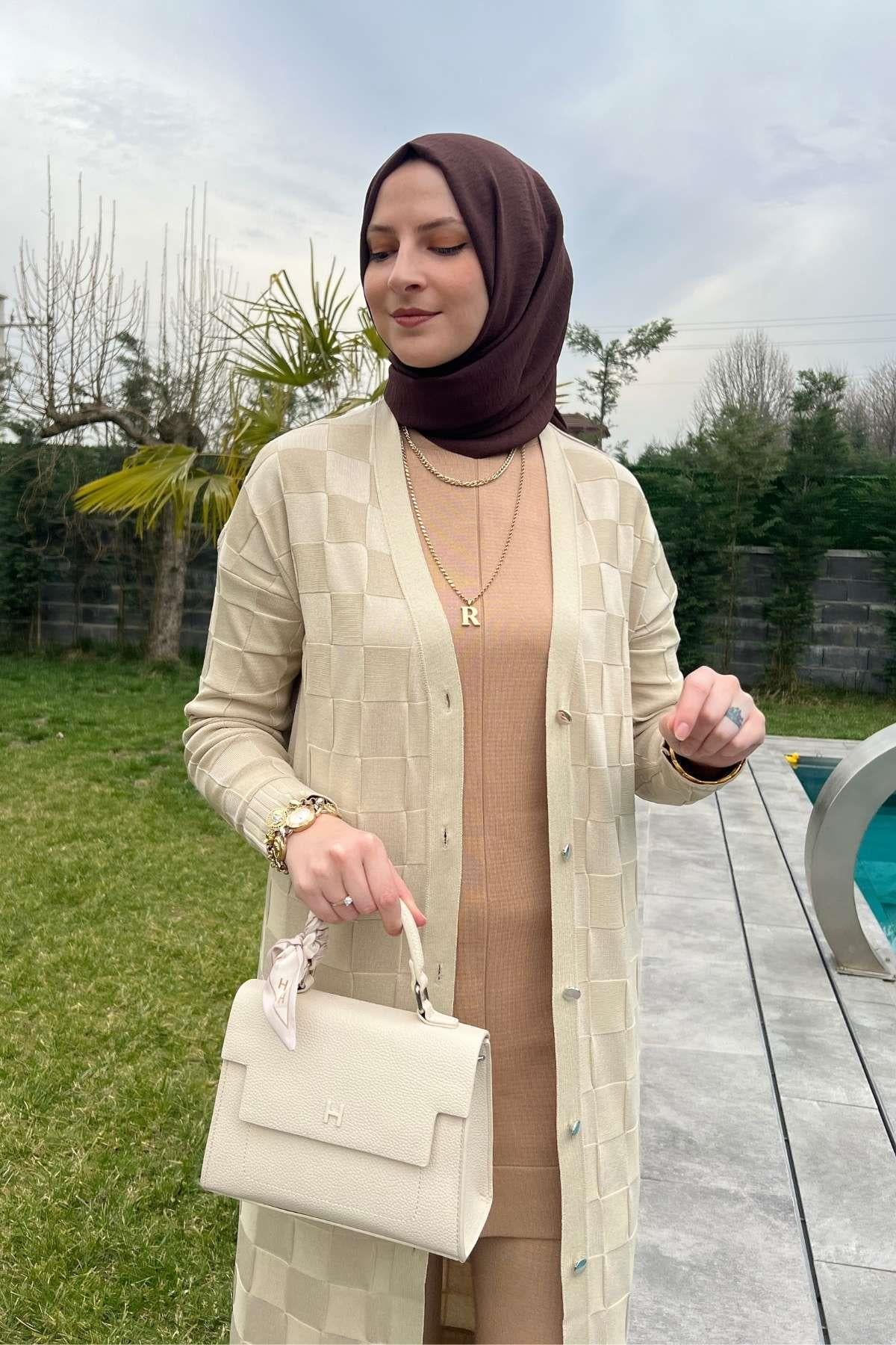 Manolya İndigo Triko Hırka | Rabia Şamlı | Tesettür Giyim, Elbise ve Kadın Giyim Modası