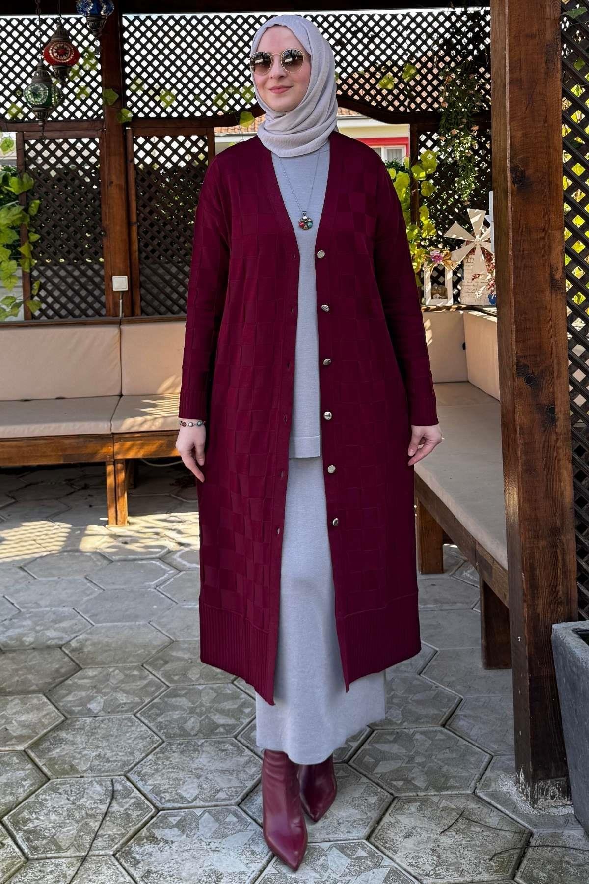 Dama Desenli Bej Triko Hırka | Rabia Şamlı | Tesettür Giyim, Elbise ve Kadın Giyim Modası