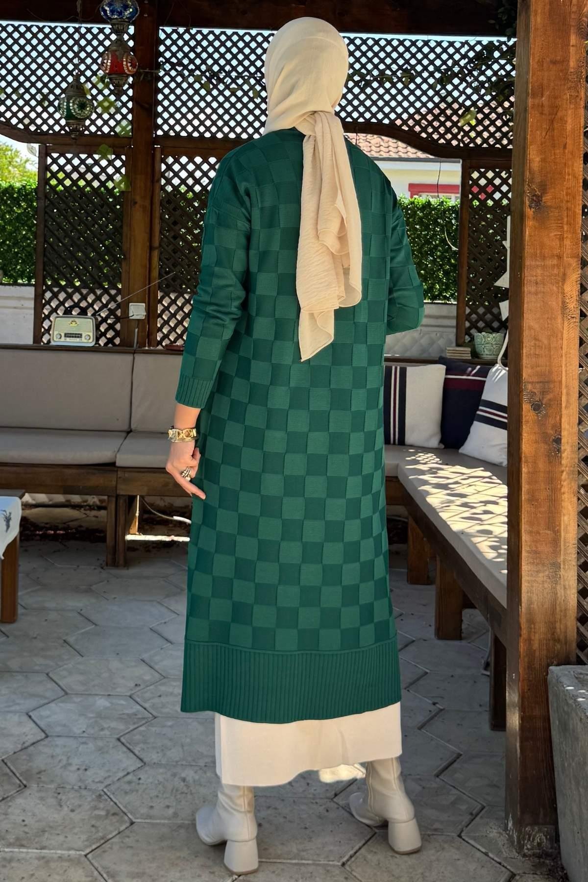 Dama Desenli Triko Hırka Bordo | Rabia Şamlı | Tesettür Giyim, Elbise ve Kadın Giyim Modası