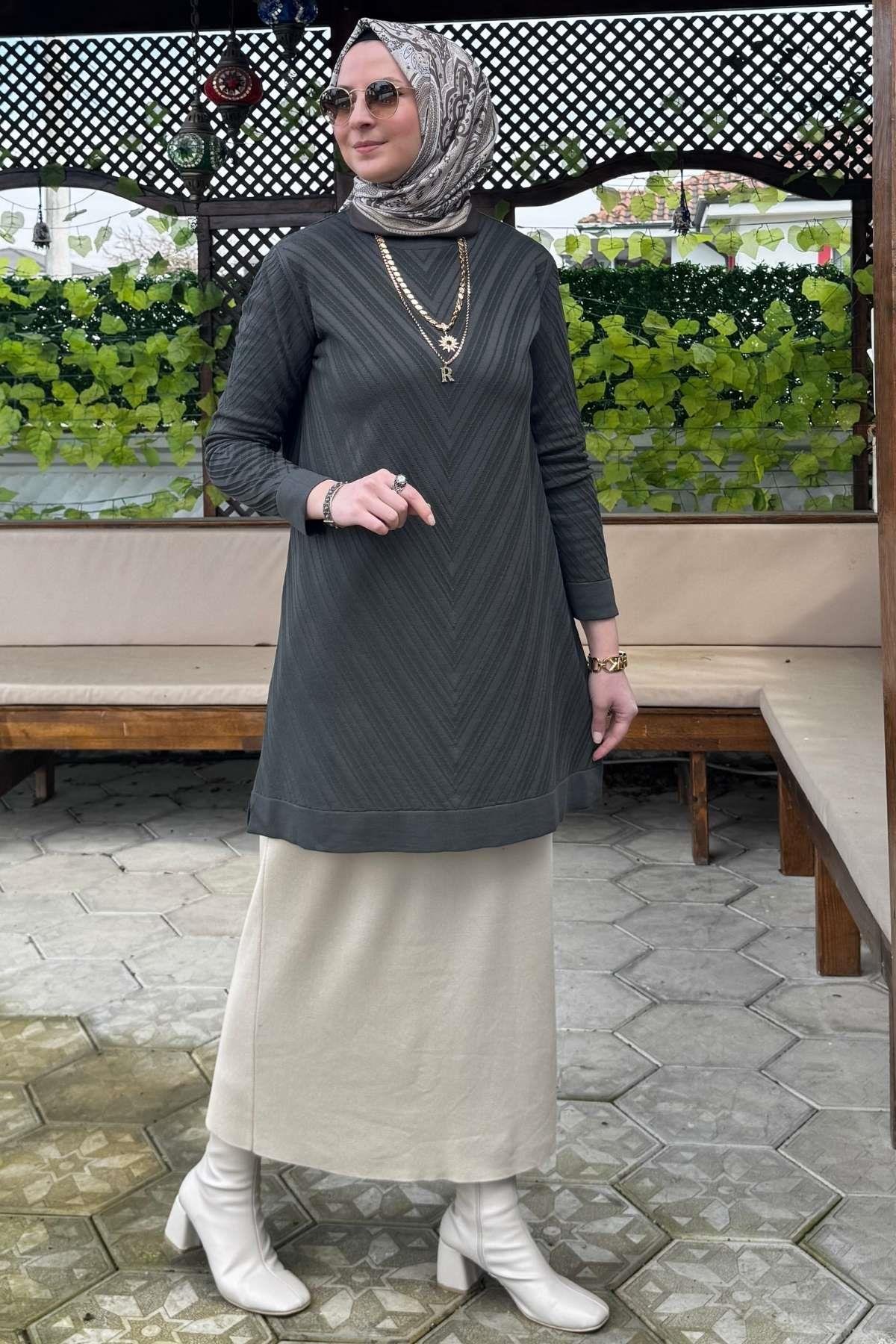 Arzu Triko Tunik Antrasit | Rabia Şamlı | Tesettür Giyim, Elbise ve Kadın Giyim Modası