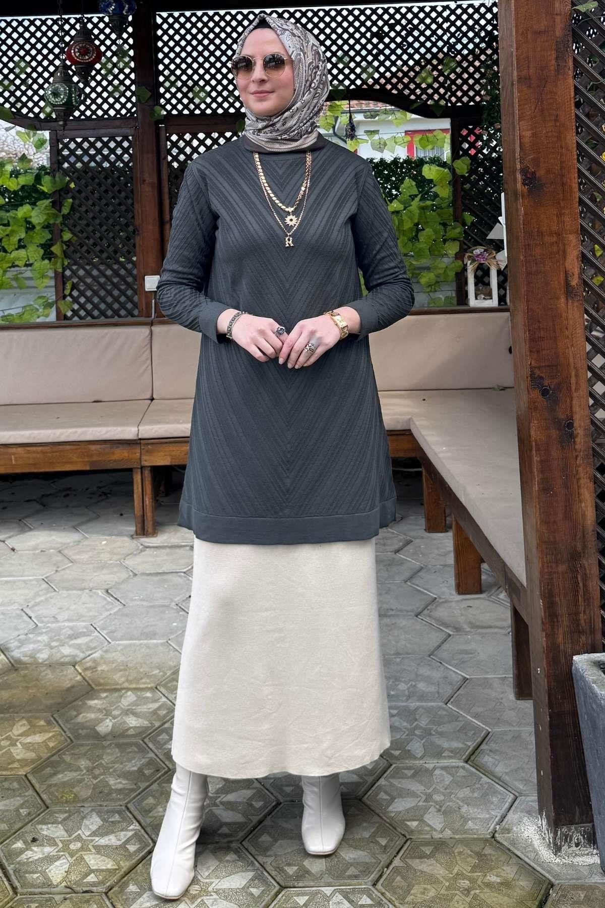 Arzu Triko Tunik Antrasit | Rabia Şamlı | Tesettür Giyim, Elbise ve Kadın Giyim Modası