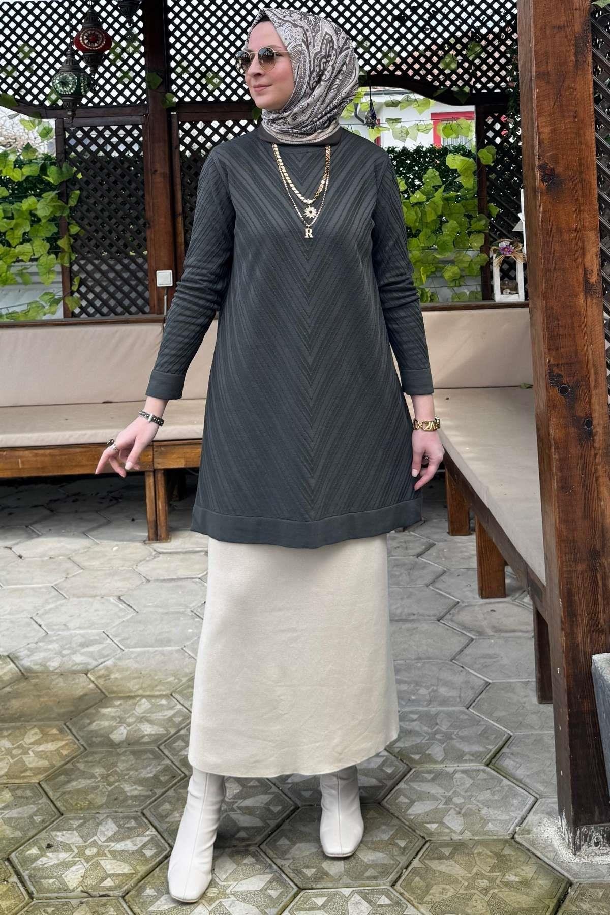 Arzu Triko Tunik Antrasit | Rabia Şamlı | Tesettür Giyim, Elbise ve Kadın Giyim Modası
