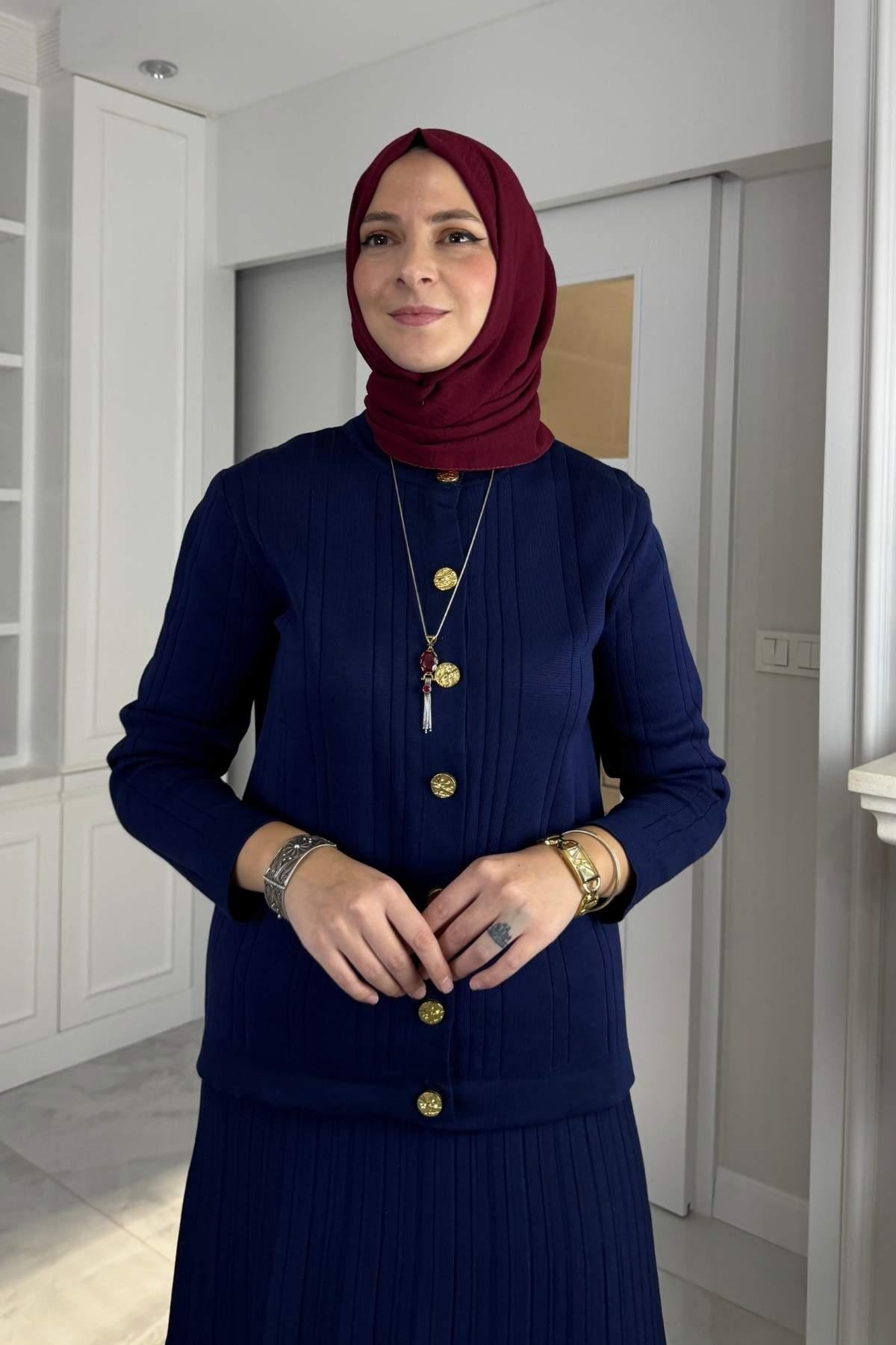 Defne Triko Takım Siyah | Rabia Şamlı | Tesettür Giyim, Elbise ve Kadın Giyim Modası