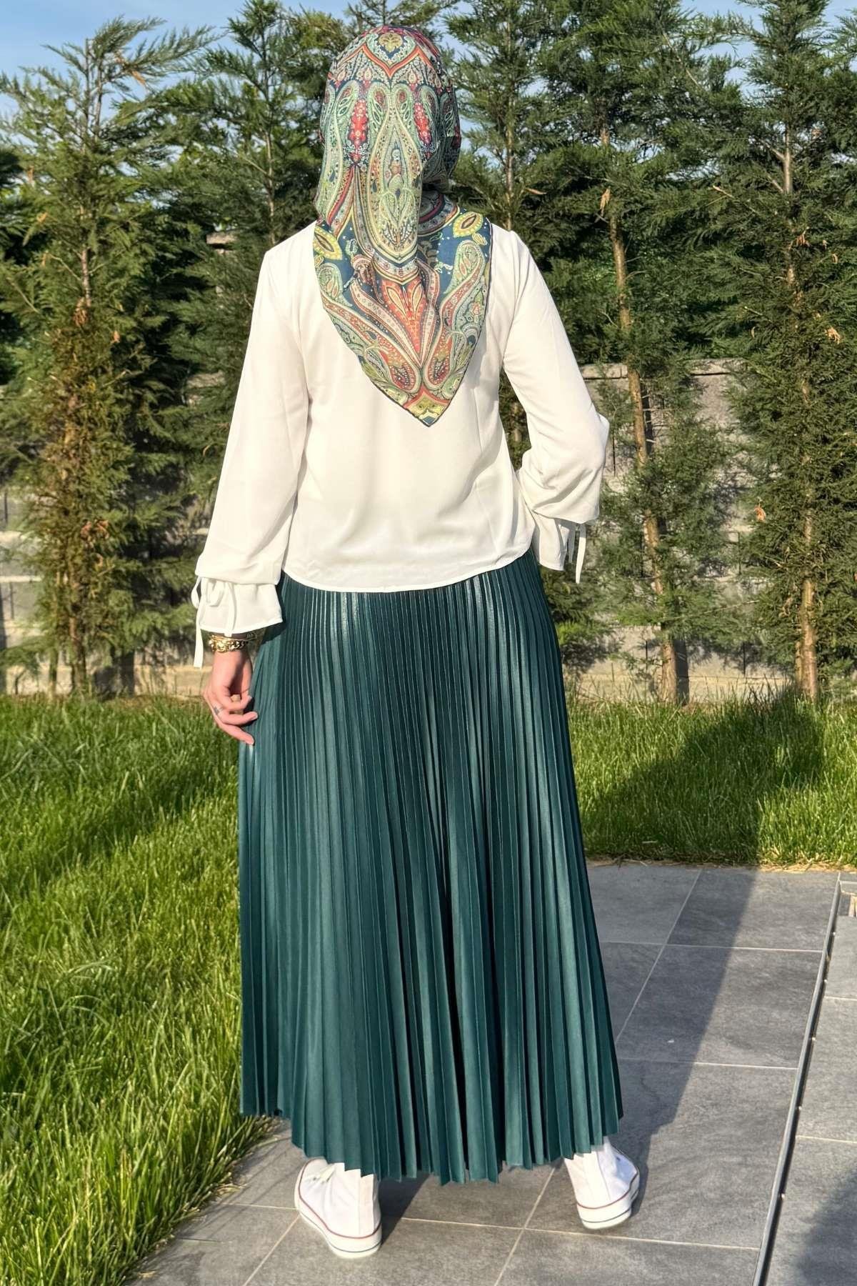 Eliz Bordo Plise Etek | Rabia Şamlı | Tesettür Giyim, Elbise ve Kadın Giyim Modası