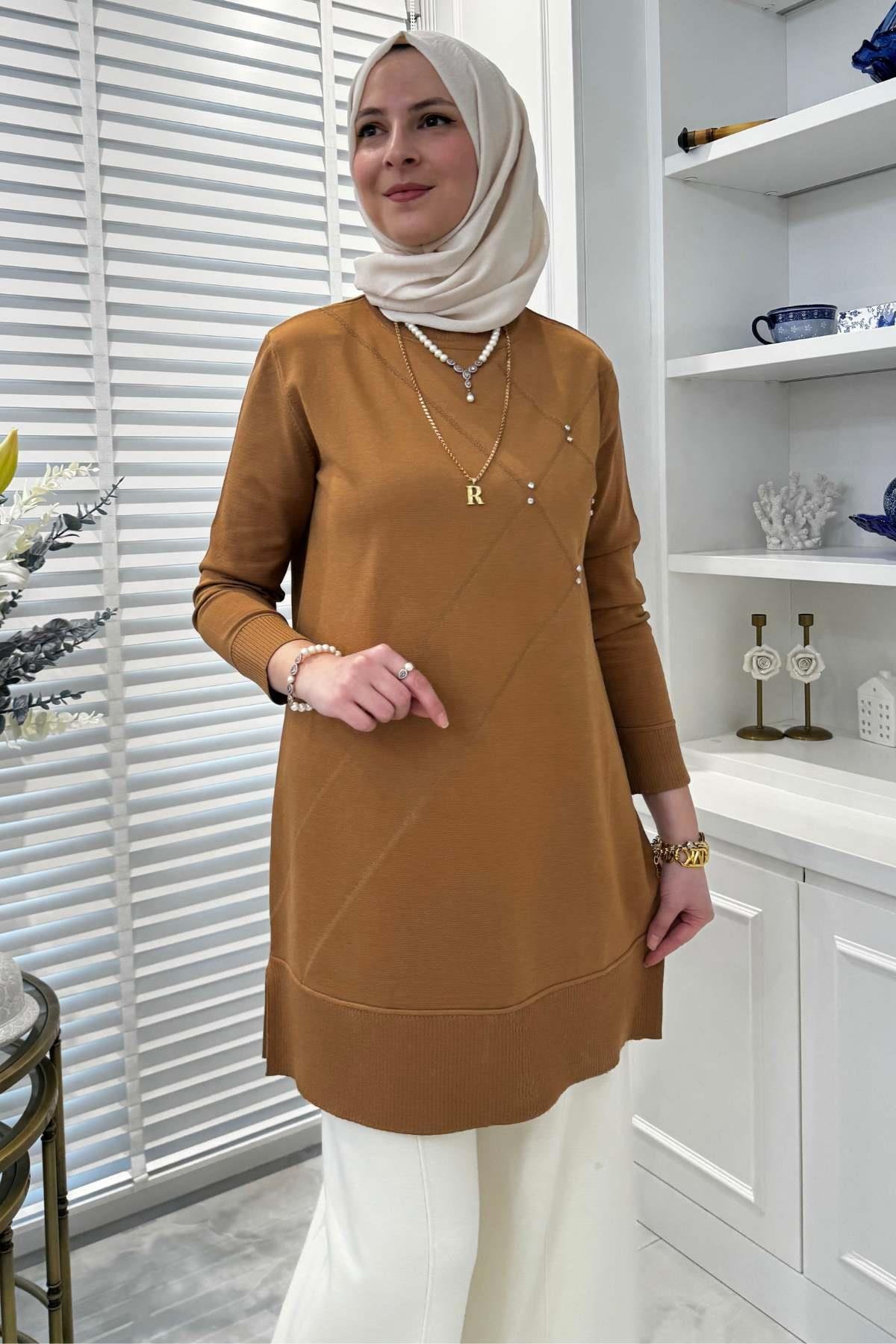 Gonca Taşlı Triko Tunik Gri - Rabia Şamlı | Tesettür Giyim, Elbise ve Kadın Giyim Modası