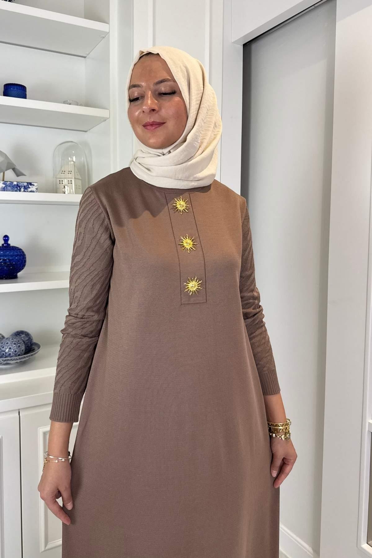 Beyza Fitilli Triko Elbise Bordo | Rabia Şamlı | Tesettür Giyim, Elbise ve Kadın Giyim Modası