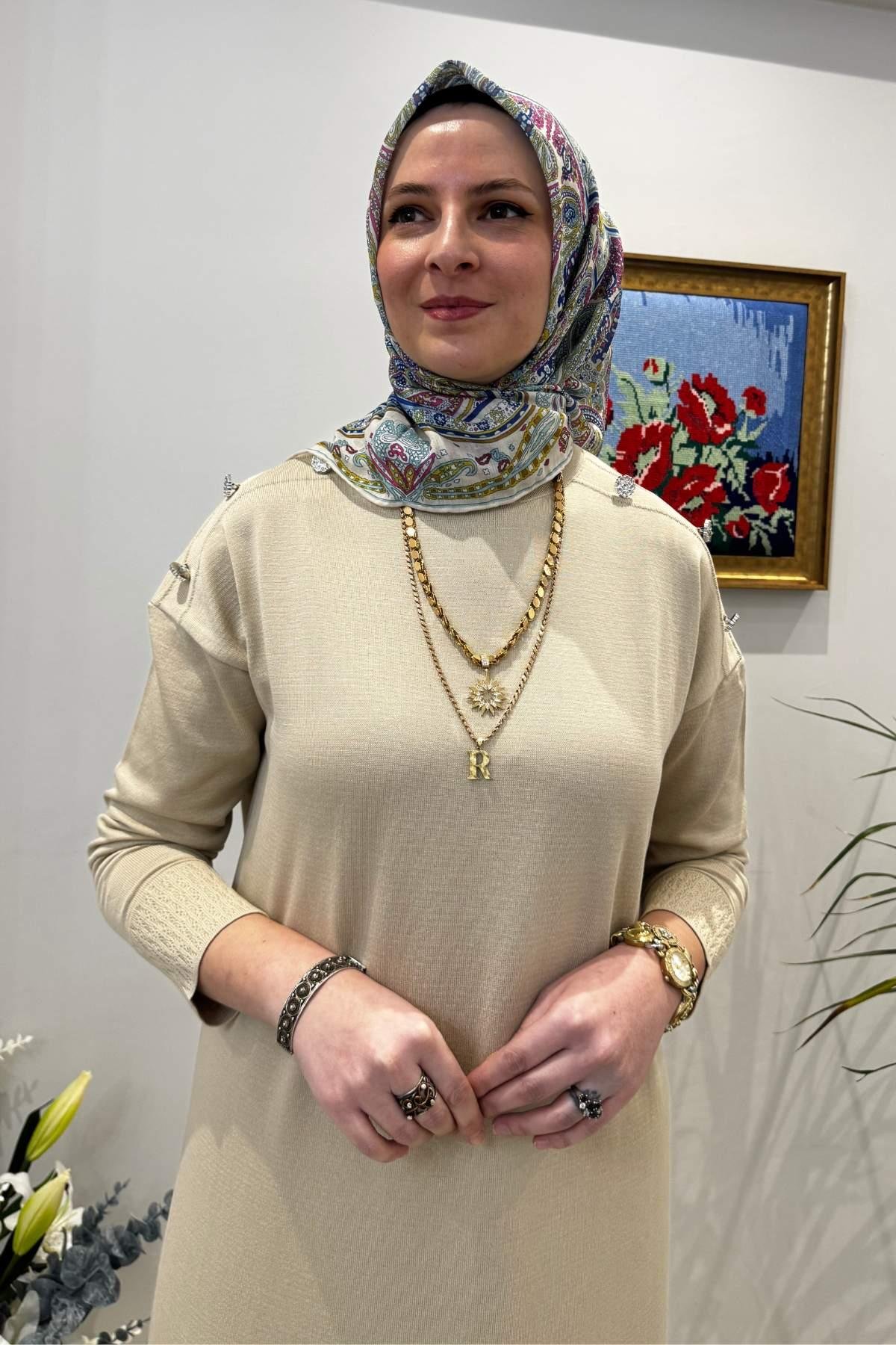 Karanfil Siyah Triko Elbise | Rabia Şamlı | Tesettür Giyim, Elbise ve Kadın Giyim Modası