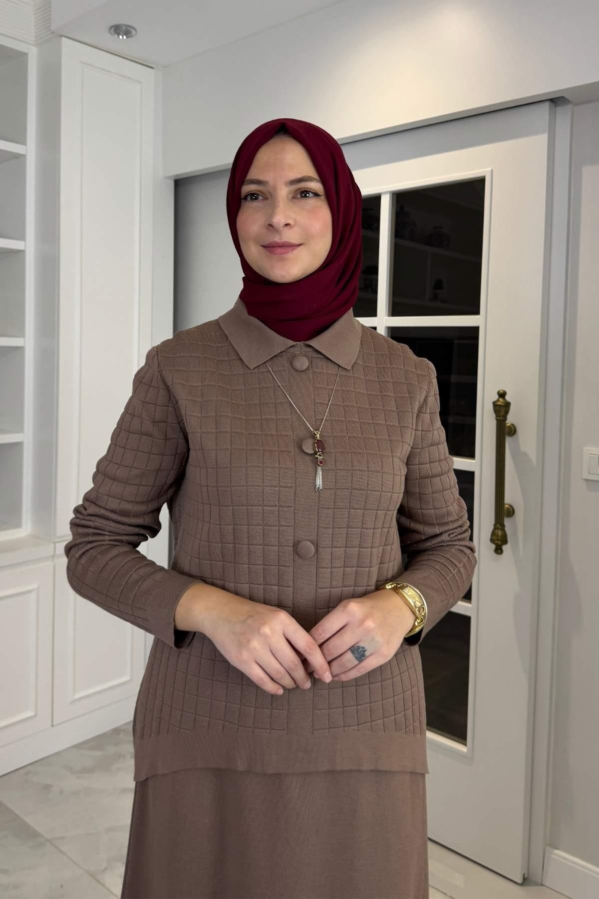 Sare Triko Takım Sütlü Kahve | Rabia Şamlı | Tesettür Giyim, Elbise ve Kadın Giyim Modası