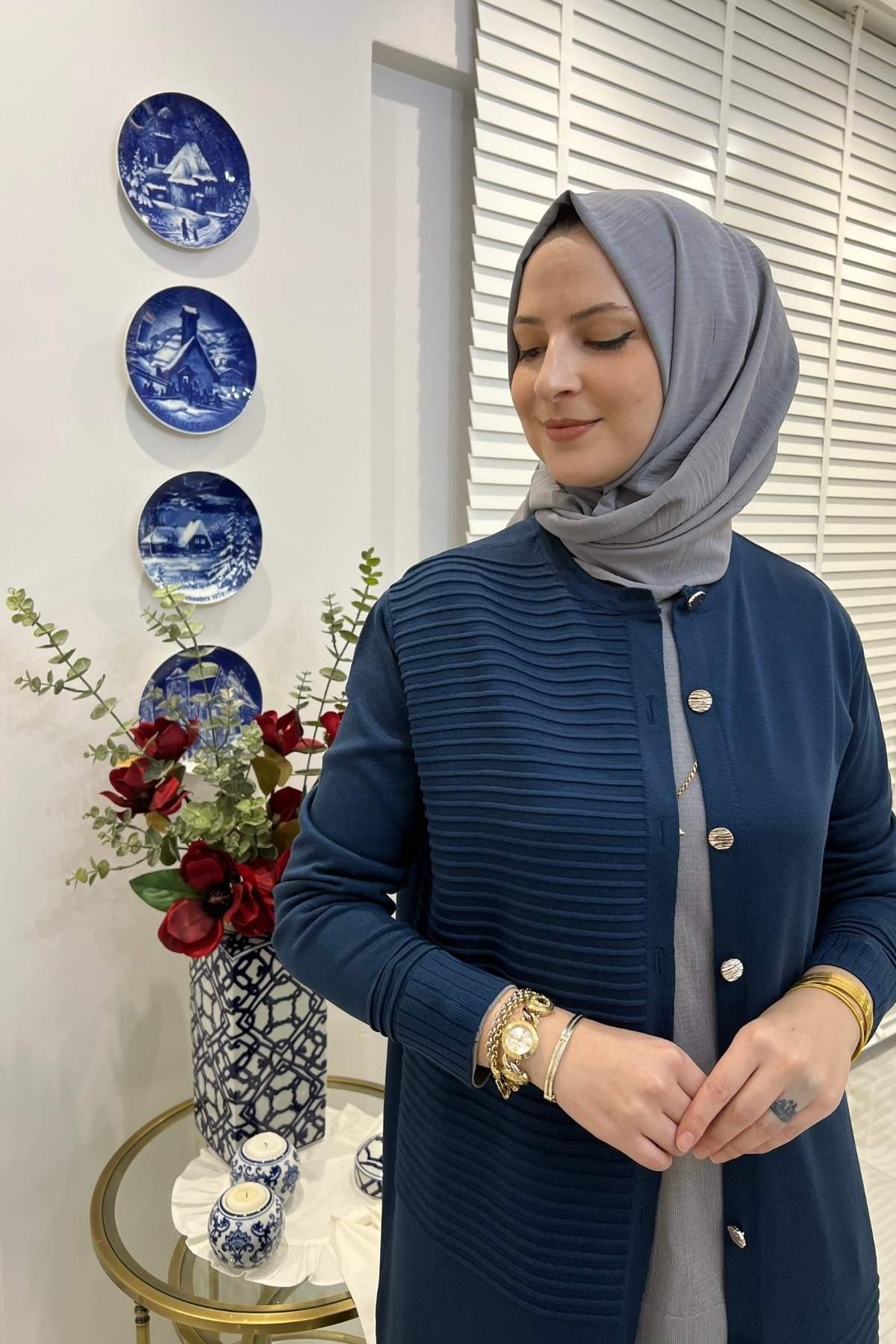 Manolya Taş Triko Hırka | Rabia Şamlı | Tesettür Giyim, Elbise ve Kadın Giyim Modası